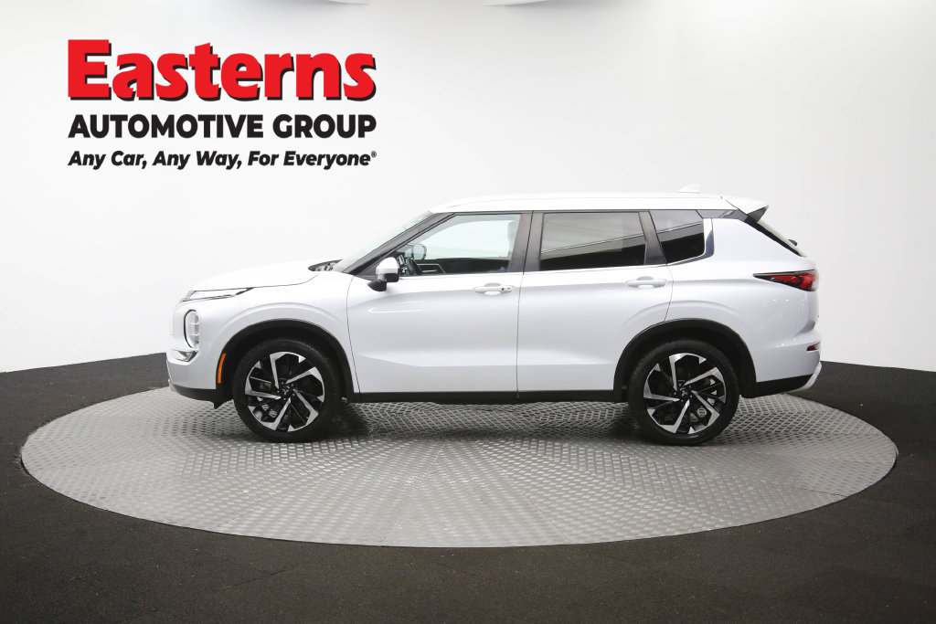 Used 2024 Mitsubishi Outlander SE FWD image 58