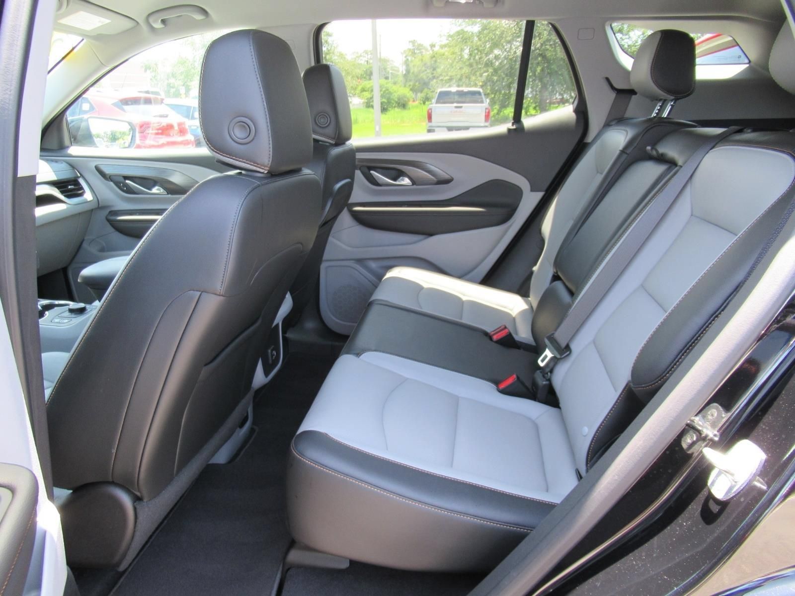 Used 2021 GMC Terrain SLT w/ Infotainment Package II FWD image 34