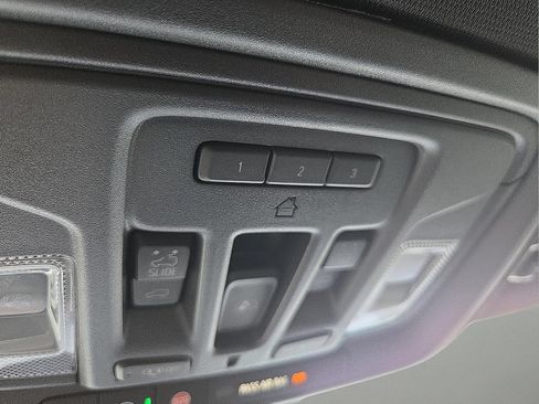 Used 2025 GMC Sierra 2500 AT4 w/ AT4 Premium Plus Package AWD/4WD image 23