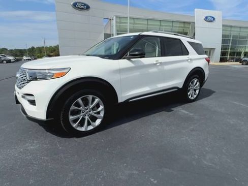 Certified 2021 Ford Explorer Platinum w/ Equipment Group 601A AWD/4WD image 4