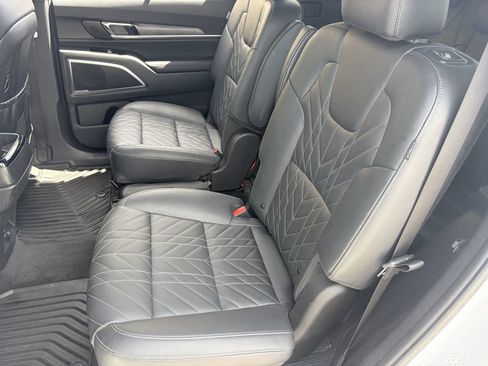 Used 2025 Kia Telluride SX X-Line AWD/4WD image 17