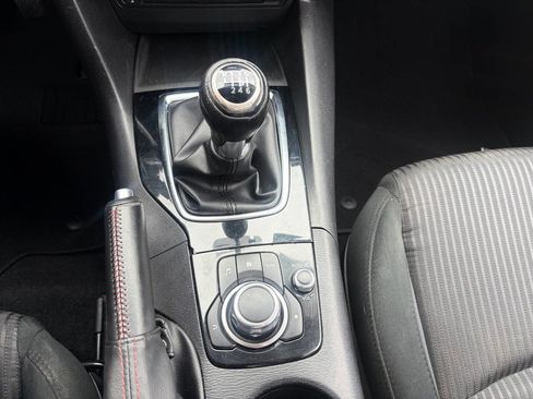 Used 2016 MAZDA MAZDA3 i Touring w/ Popular Equipment Package FWD image 21