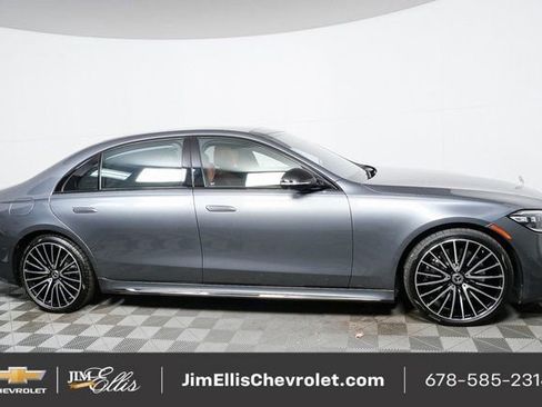 Used 2023 Mercedes-Benz S 500 4MATIC image 2