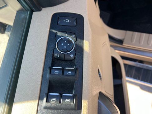 Used 2021 Ford F250 XLT w/ XLT Premium Package image 43