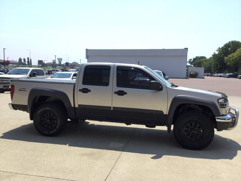 Used 2008 GMC Canyon SLE AWD/4WD image 3