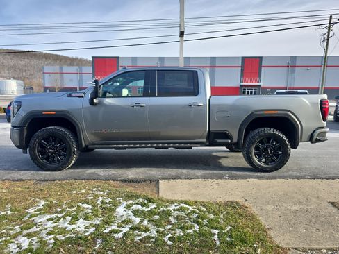 New 2026 GMC Sierra 2500 AT4 w/ Technology Package image 7