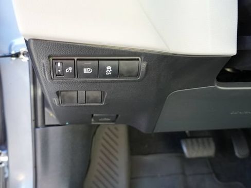 Used 2026 Toyota Corolla Cross L FWD image 21