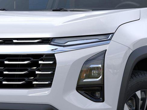 New 2025 Chevrolet Equinox LT w/ Safety and Technology Package image 10