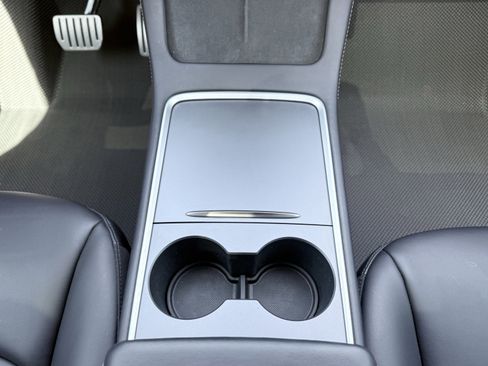 Used 2022 Tesla Model Y Performance image 50