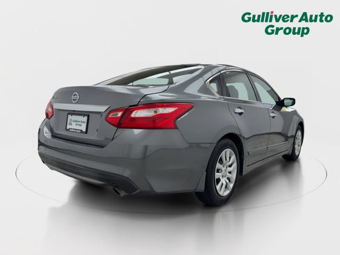 Used 2016 Nissan Altima 2.5 S w/ Power Driver Seat Package FWD image 8
