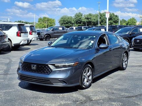 Used 2024 Honda Accord EX image 2