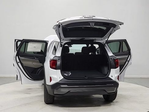 New 2026 GMC Terrain Elevation FWD image 14