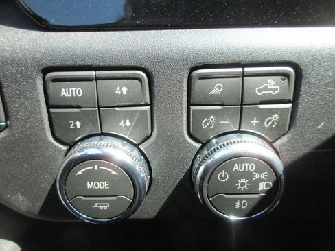 New 2026 GMC Sierra 1500 SLT w/ SLT Premium Package image 17