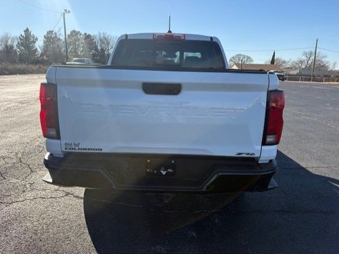 Used 2023 Chevrolet Colorado Z71 w/ Z71 Convenience Package 2 image 6