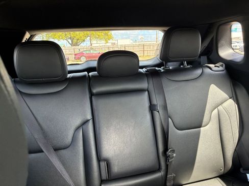 Used 2025 Jeep Compass Limited AWD/4WD image 36