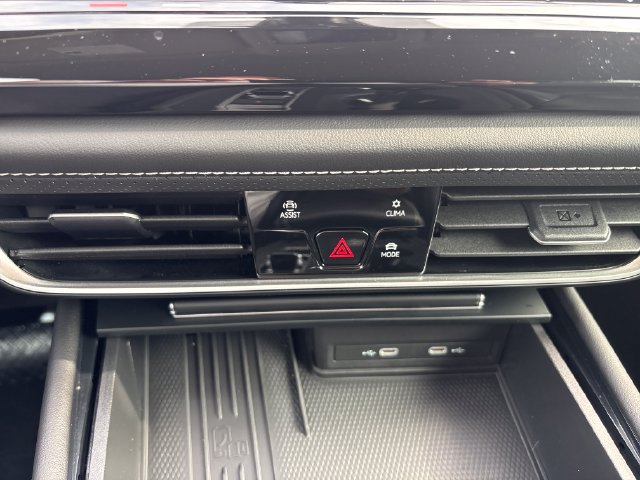 Certified 2025 Volkswagen Atlas SE AWD/4WD image 20
