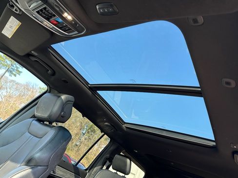 Used 2022 Jeep Wagoneer Series III w/ Premium Group I image 31