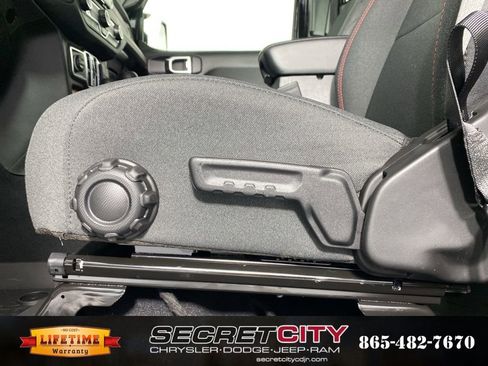 New 2026 Jeep Wrangler Unlimited Rubicon w/ Steel Bumper Group AWD/4WD image 14