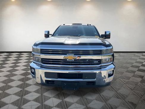 Used 2015 Chevrolet Silverado 2500 LTZ w/ Duramax Plus Package AWD/4WD image 2