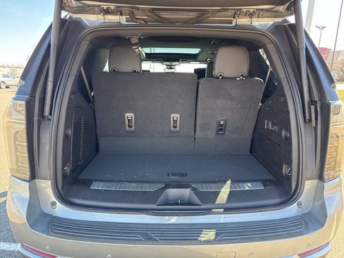 Used 2025 Chevrolet Tahoe Premier image 7