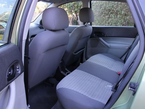 Used 2007 Ford Focus SES image 14