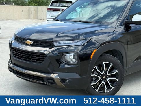 Used 2023 Chevrolet TrailBlazer ACTIV w/ Convenience Package FWD image 2