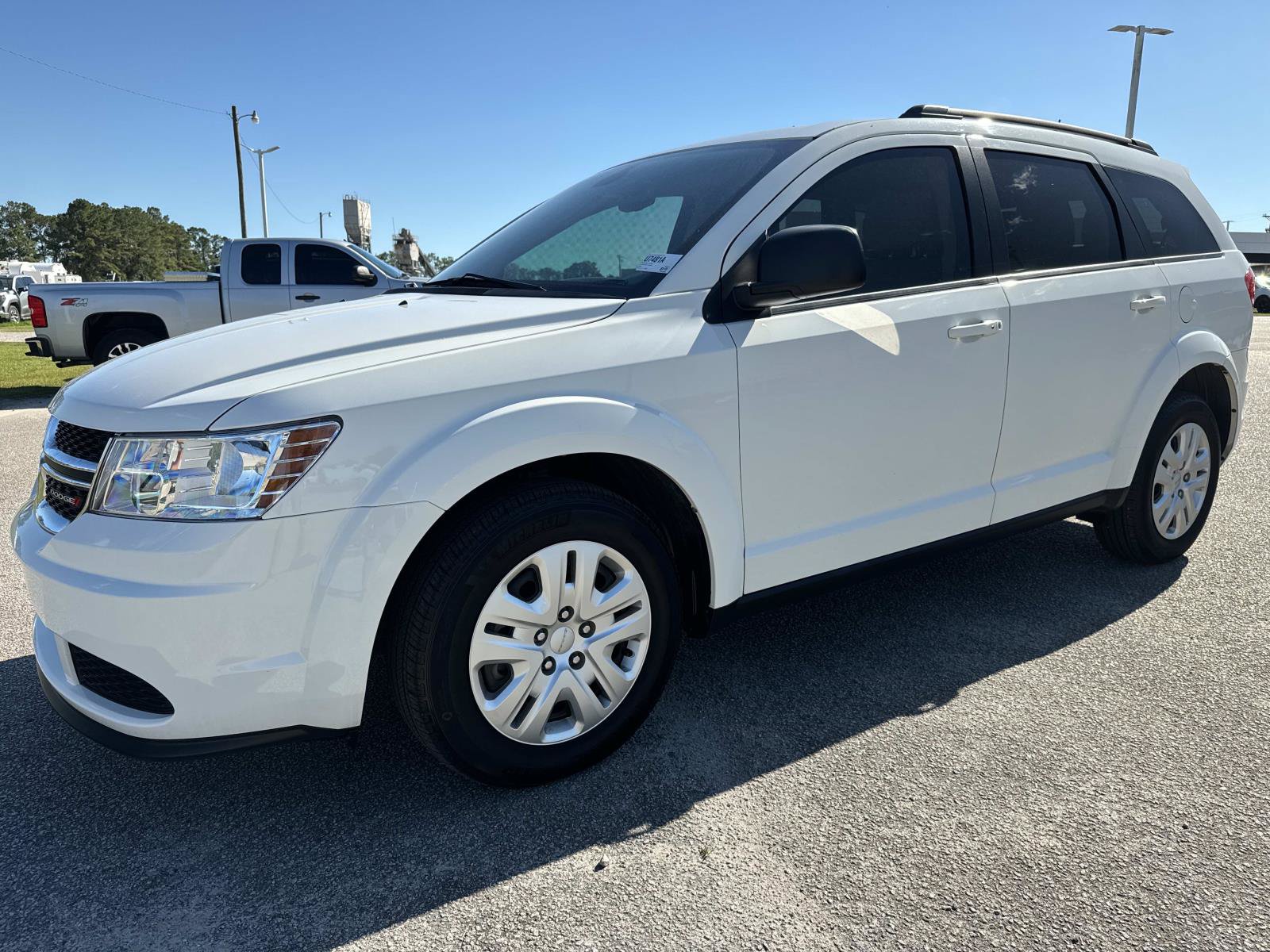 Used 2020 Dodge Journey SE w/ SE Popular Equipment Group FWD image 8