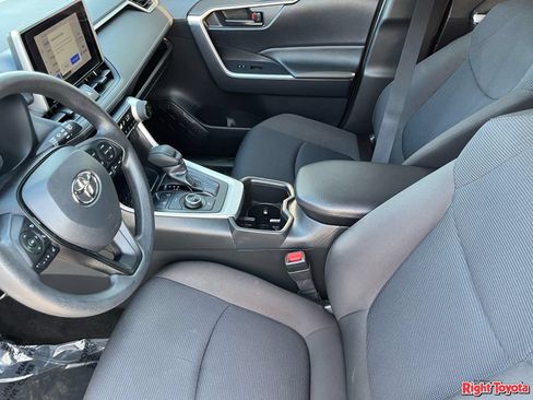 Certified 2024 Toyota RAV4 LE AWD/4WD image 21