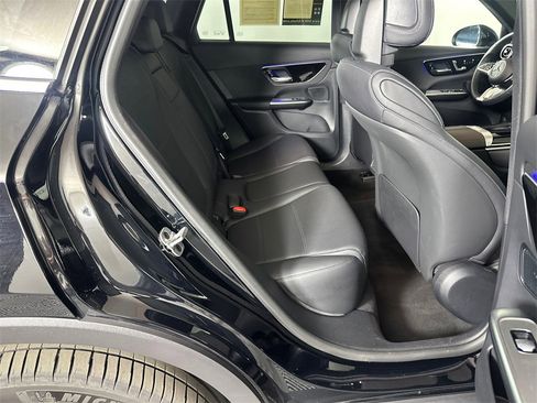 Certified 2025 Mercedes-Benz GLC 300 image 17