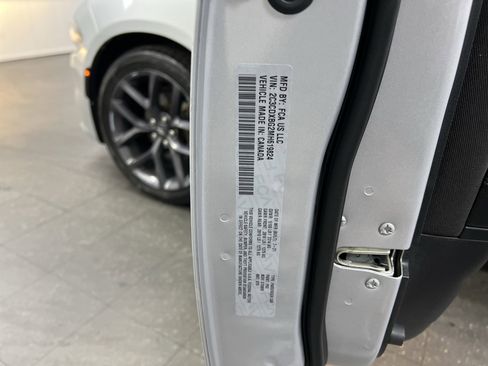 Used 2021 Dodge Charger SXT w/ Blacktop Package image 99