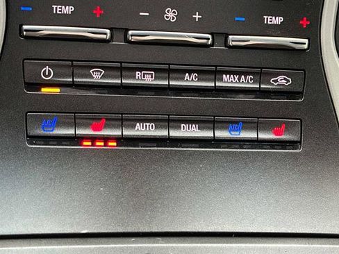 Used 2017 Lincoln MKX Reserve w/ Lincoln MKX Climate Package image 29