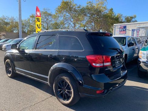 Used 2017 Dodge Journey SXT w/ Comfort/Convenience Group image 7