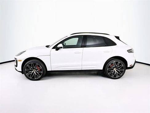 New 2026 Porsche Macan S image 2