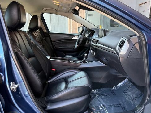 Used 2018 MAZDA MAZDA3 Touring FWD image 15