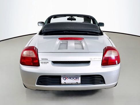 Used 2000 Toyota MR2 image 6