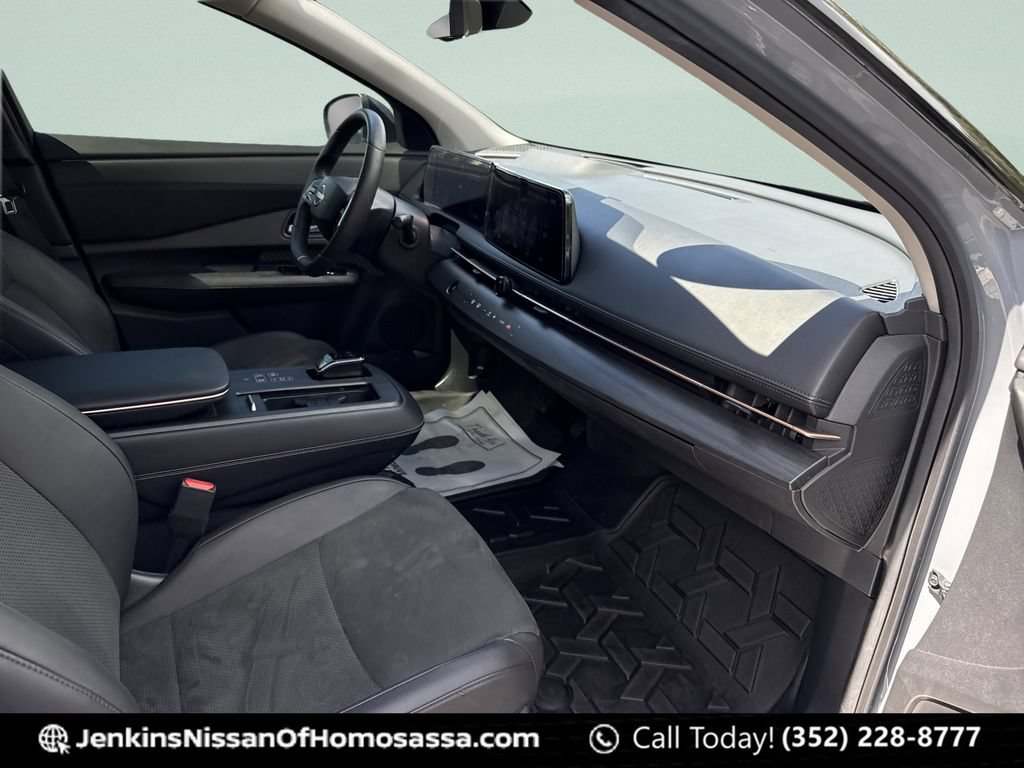 Used 2024 Nissan Ariya AWD image 23