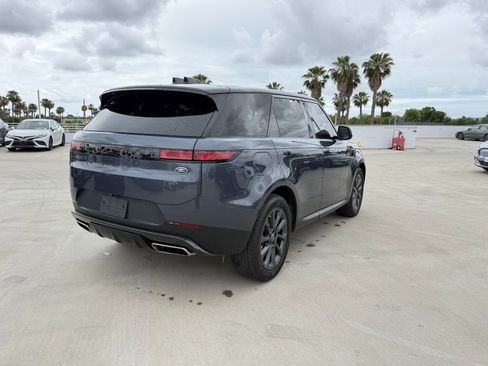 Used 2023 Land Rover Range Rover Sport SE image 3