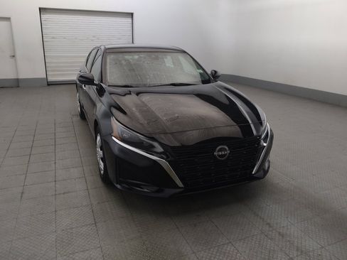 Used 2023 Nissan Altima 2.5 S FWD image 14