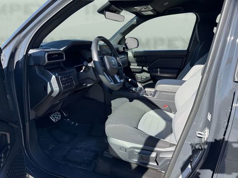 Used 2025 Toyota 4Runner TRD Sport image 9