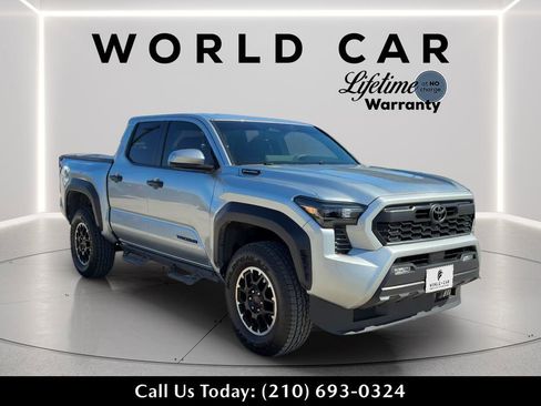 Used 2025 Toyota Tacoma TRD Off-Road AWD/4WD image 1