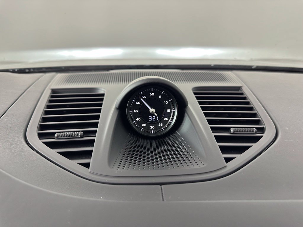 Used 2026 Porsche Panamera RWD image 30