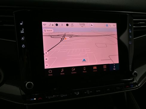 Used 2024 Jeep Wagoneer 2WD image 16