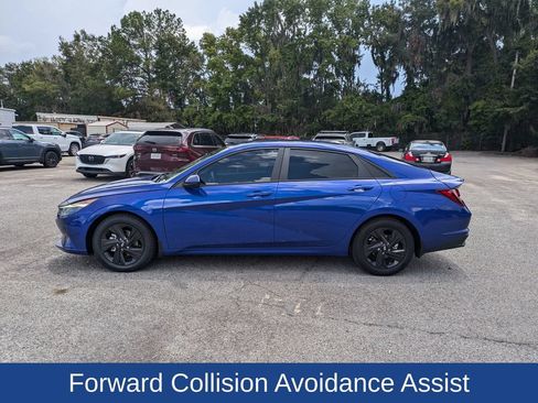 Used 2023 Hyundai Elantra SEL w/ Preferred Accessory Package FWD image 8