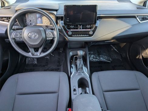 Used 2025 Toyota Corolla LE image 25