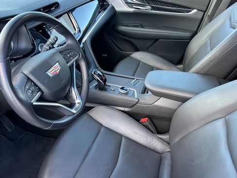 Certified 2025 Cadillac XT6 Premium Luxury image 10