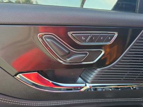 Certified 2022 Lincoln Corsair AWD w/ Premium Package image 29