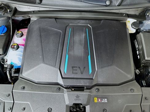 Used 2024 Hyundai Ioniq 5 SEL image 33