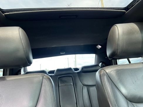 Used 2007 Cadillac DTS Luxury I w/ Sun And Navigation Package FWD image 19