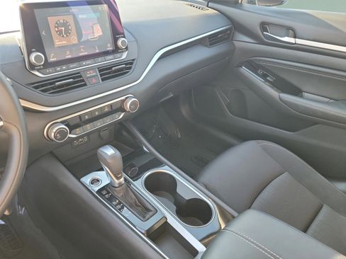 Certified 2021 Nissan Altima 2.5 SV image 28