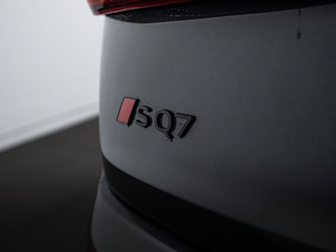 New 2026 Audi SQ7 Prestige image 19